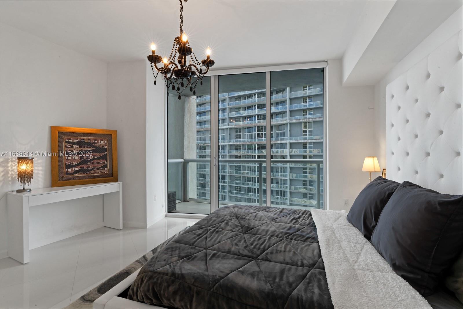 ICONBRICKELL CONDO NO 1 - Residential