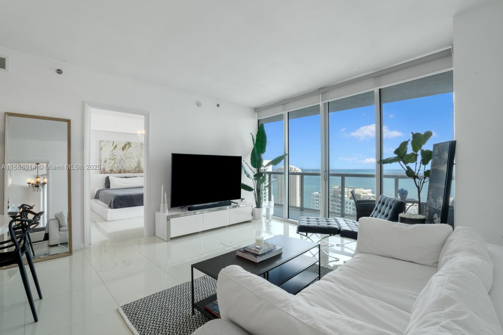 ICONBRICKELL CONDO NO 1 - Residential