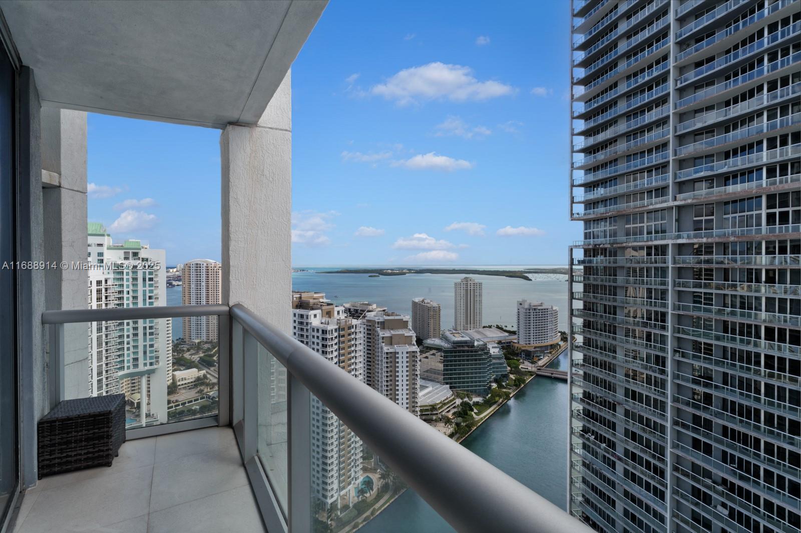 ICONBRICKELL CONDO NO 1 - Residential