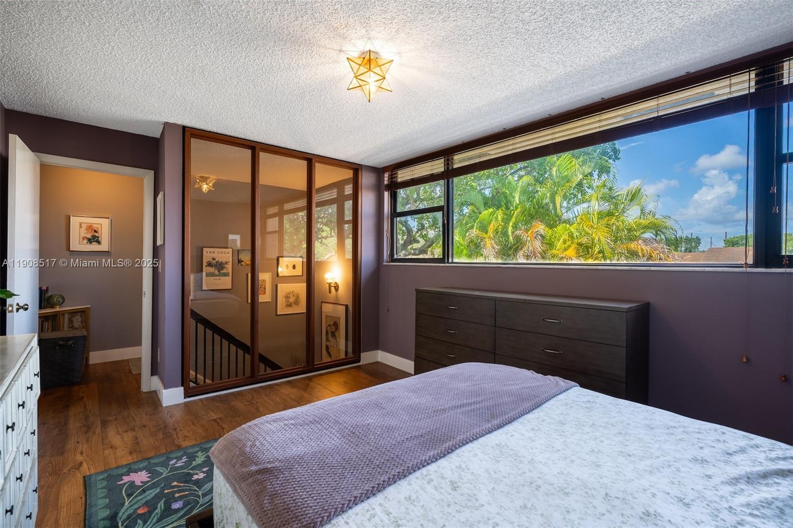 PEMBROKE LAKES SECTION SE - Residential