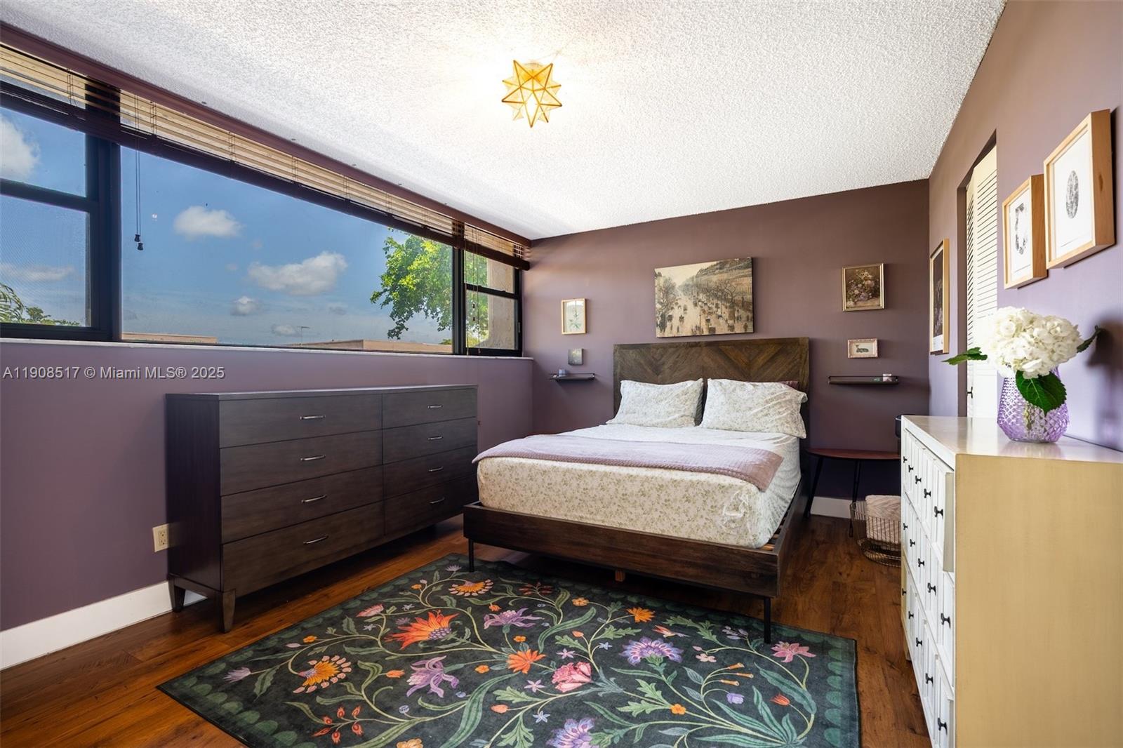 PEMBROKE LAKES SECTION SE - Residential