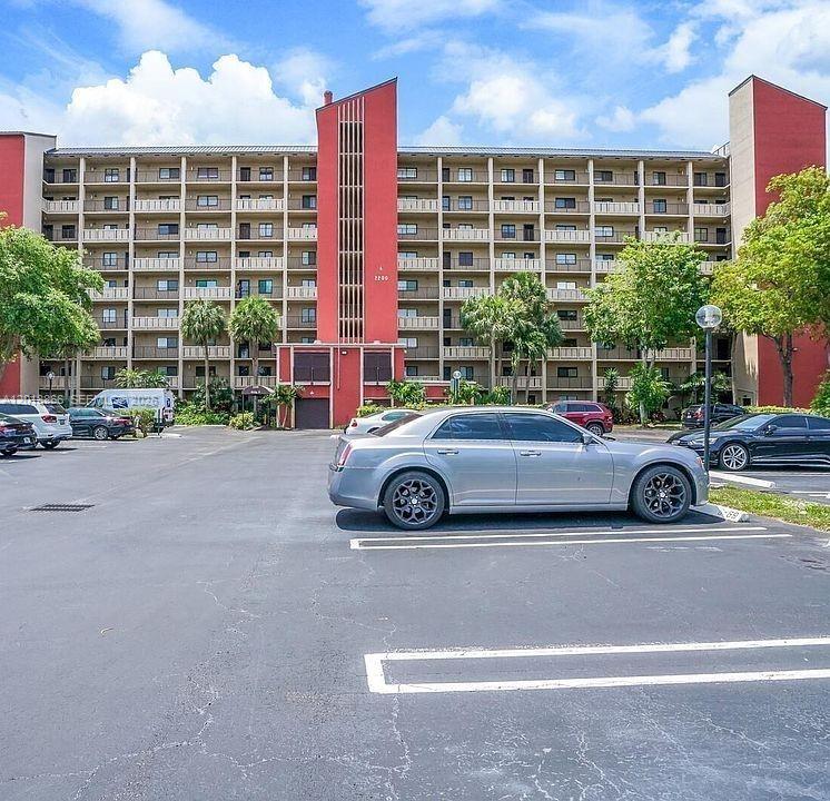 CYPRESS BEND CONDOMINIUM - Residential