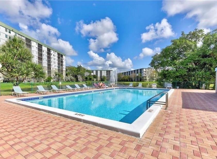 CYPRESS BEND CONDOMINIUM - Residential
