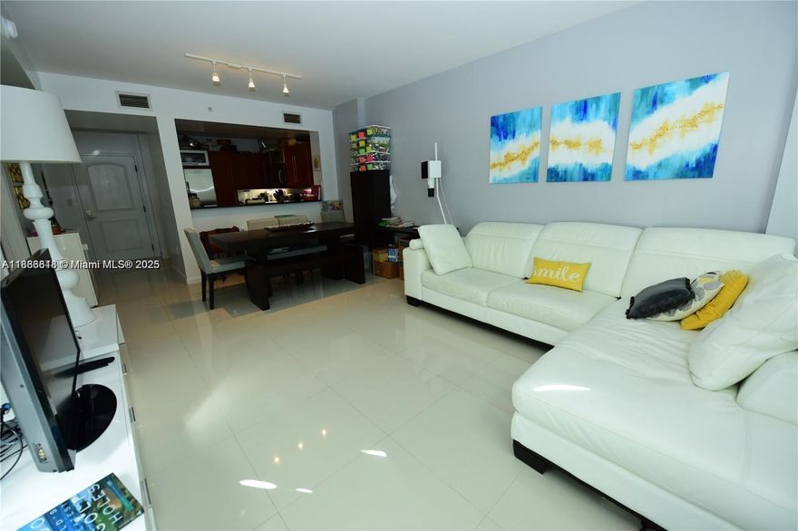 Very Quite & cozy 1/1 UNFURNISHED unit with Meditation garden view in Mint Conditions! Live in the center of it all right in front of Dadeland Mall, with easy access to public transportation, and walking distance to Bar and restaurants. The Building is very secure and has lots of amenities: pool deck, gym, sauna, clubhouse, meditation garden & concierge 24 Hrs. The unit features white porcelain floors, stainless-steel appliances, granite countertops, washer & dryer inside the unit. Very easy to show! Just bring your client!