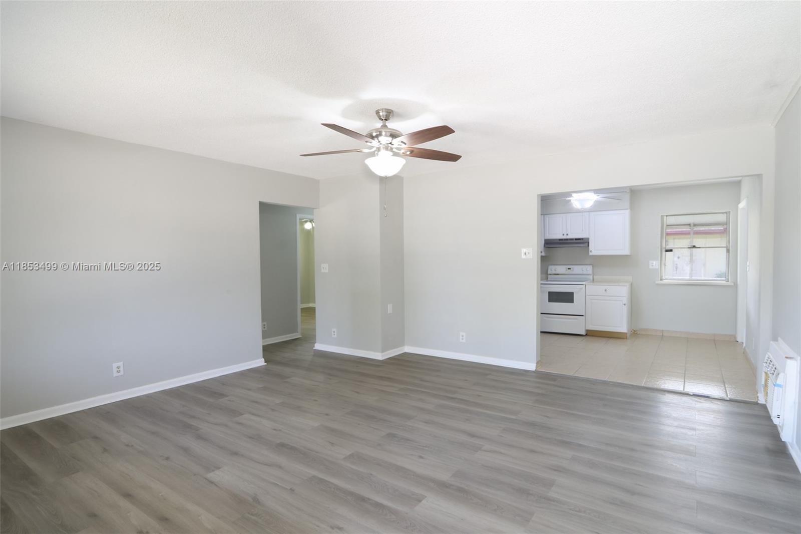 Welcome to The Corner Retreat! Your newly renovated 2 Bedrooms and 1 bathroom apartment, with Washer and Dryer in unit, 2 Car Garage +2 more parking spaces and huge corner backyard just move in ready today!
Step into this beautifully updated spacious apartment in a duplex full of natural light and modern finishes, the perfect blend of style and comfort, with kitchen quartz countertops, new appliances, new AC wall units and warm luxury vinyl flooring that flows seamlessly through the space.
Relax or entertain in the screened-in patio overlooking a generously sized backyard perfect for gatherings, pets, or enjoying the Florida sunshine.
Conveniently located in Hollywood just few minutes from downtown Hollywood, close to great restaurants, shops, highways, beaches, airport and more.