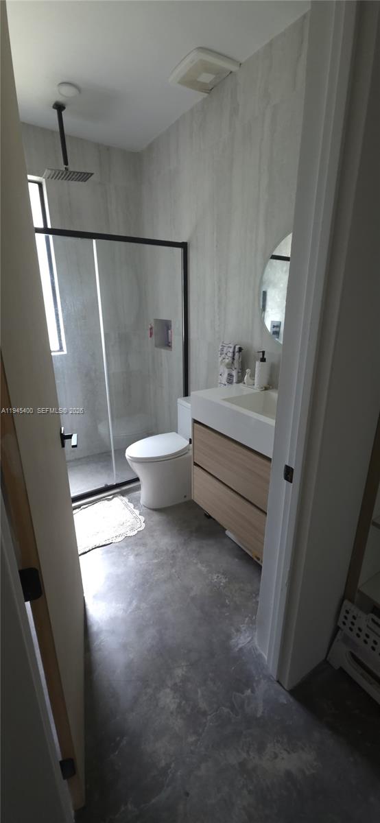 ELLAS LITTLE ACRES 1ST AD - Residential