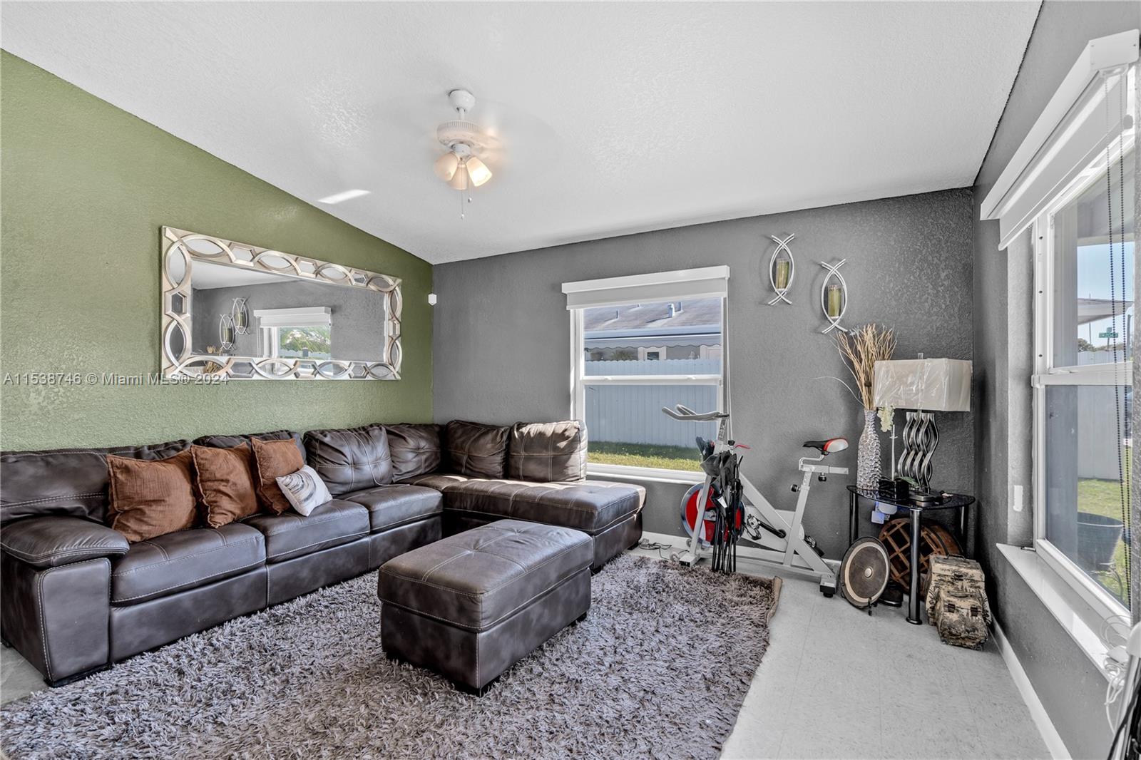 CARIBBEAN PALMS FIRST ADD - Residential