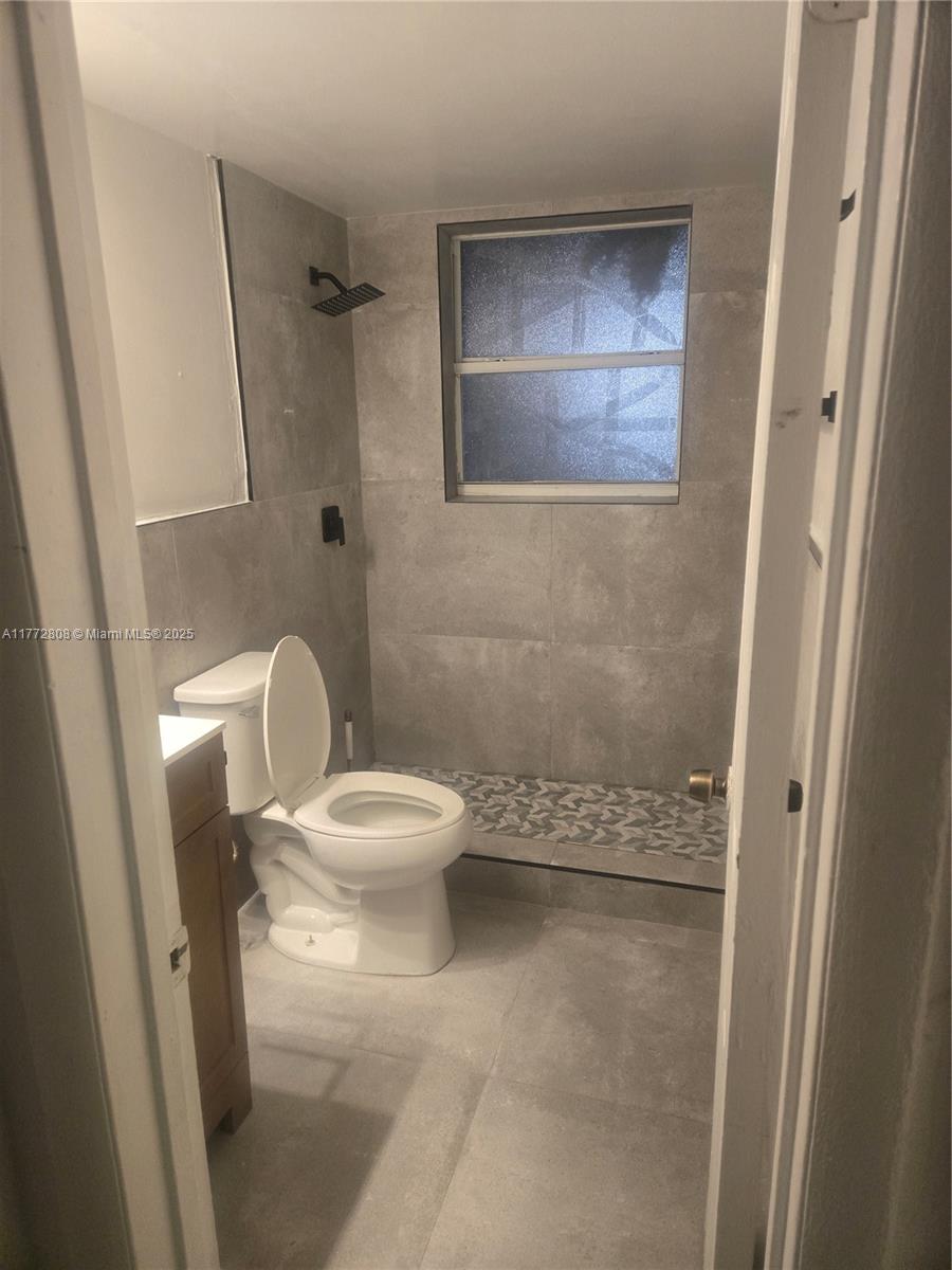 Rental Property at 1245 W 24th St 115, Hialeah, Miami-Dade County, Florida - Bedrooms: 1 
Bathrooms: 1  - $1,800 MO.