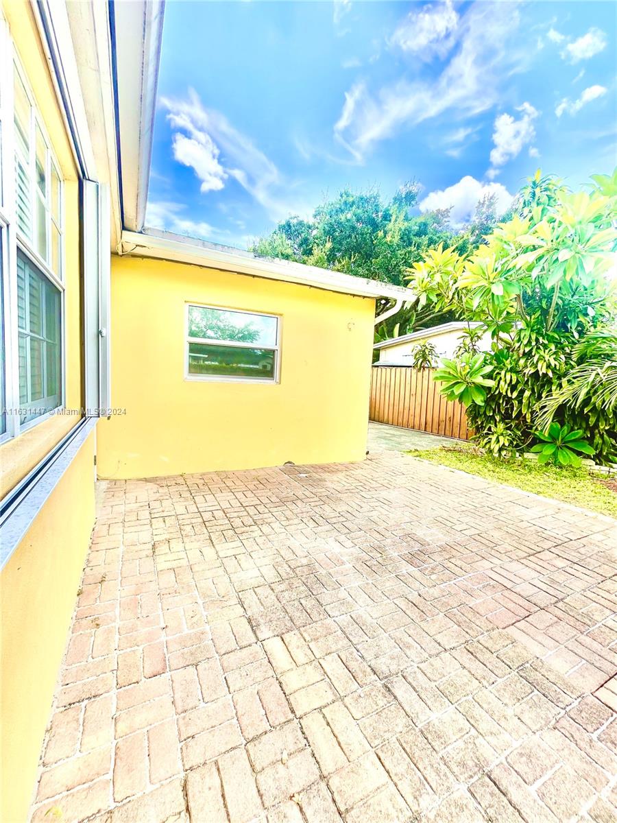 PLANTATION SUNRISE HEIGHT - Residential Lease
