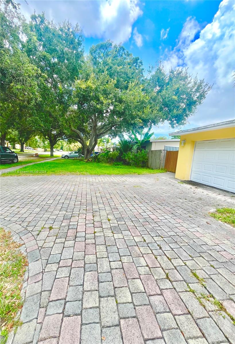 PLANTATION SUNRISE HEIGHT - Residential Lease