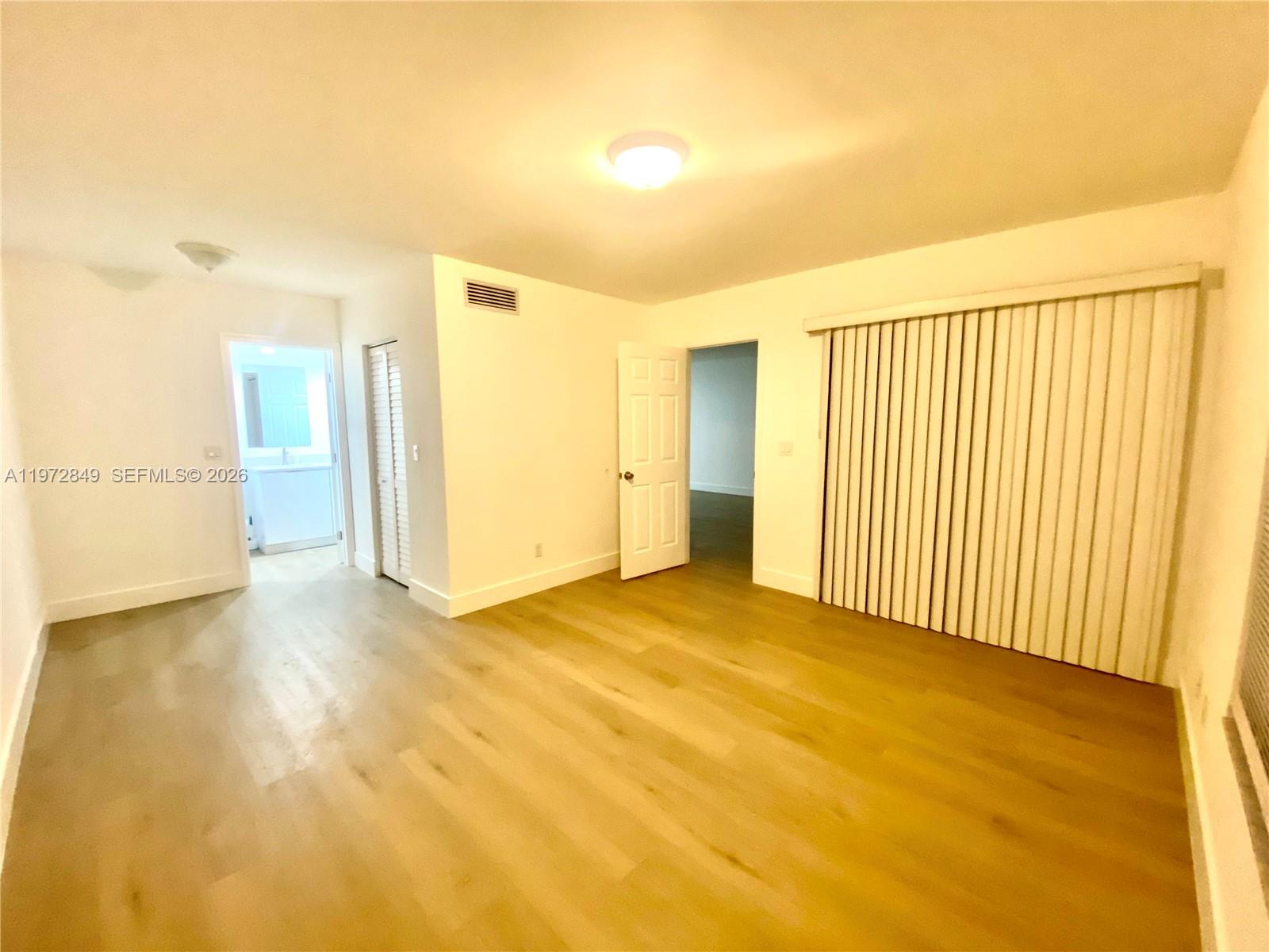 COURTYARD AT KINGS LAKE 3, - Residential