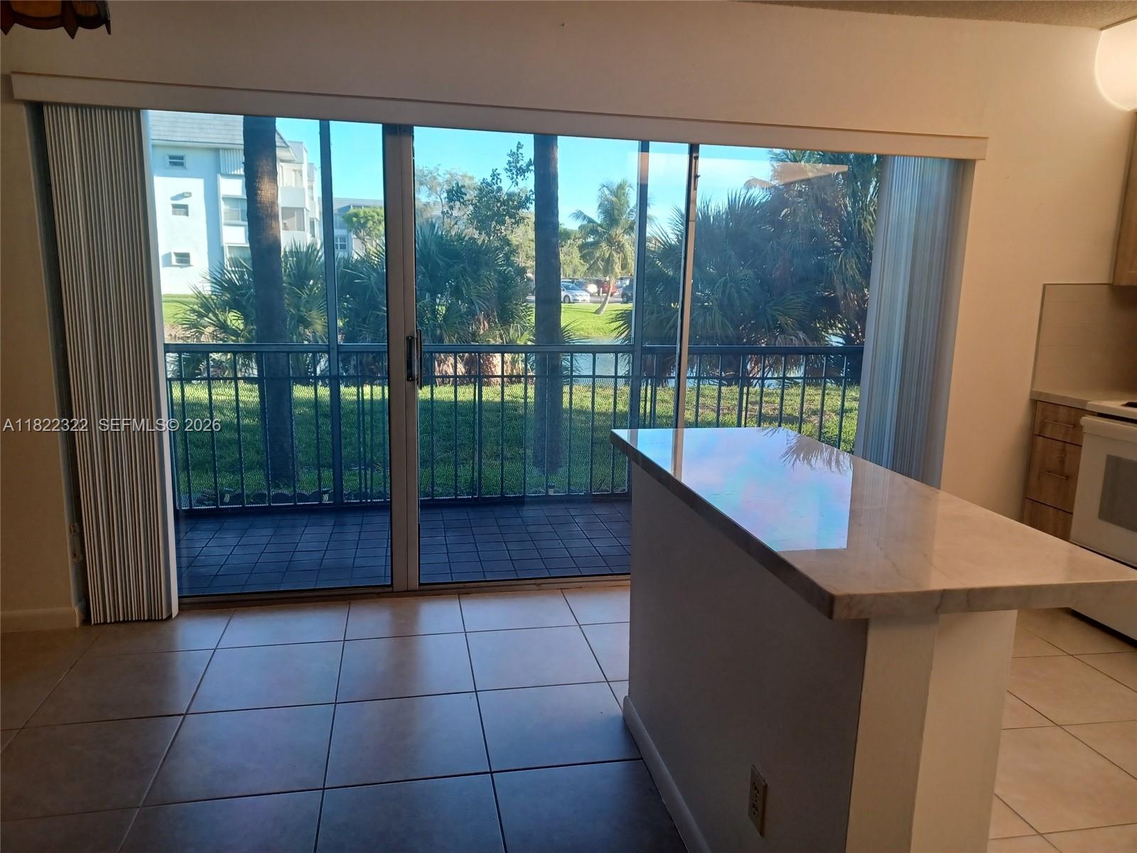 COUNTRY LANE CONDO #2 - Residential