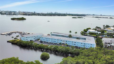 2700 NE 135th St 12 North Miami FL 33181