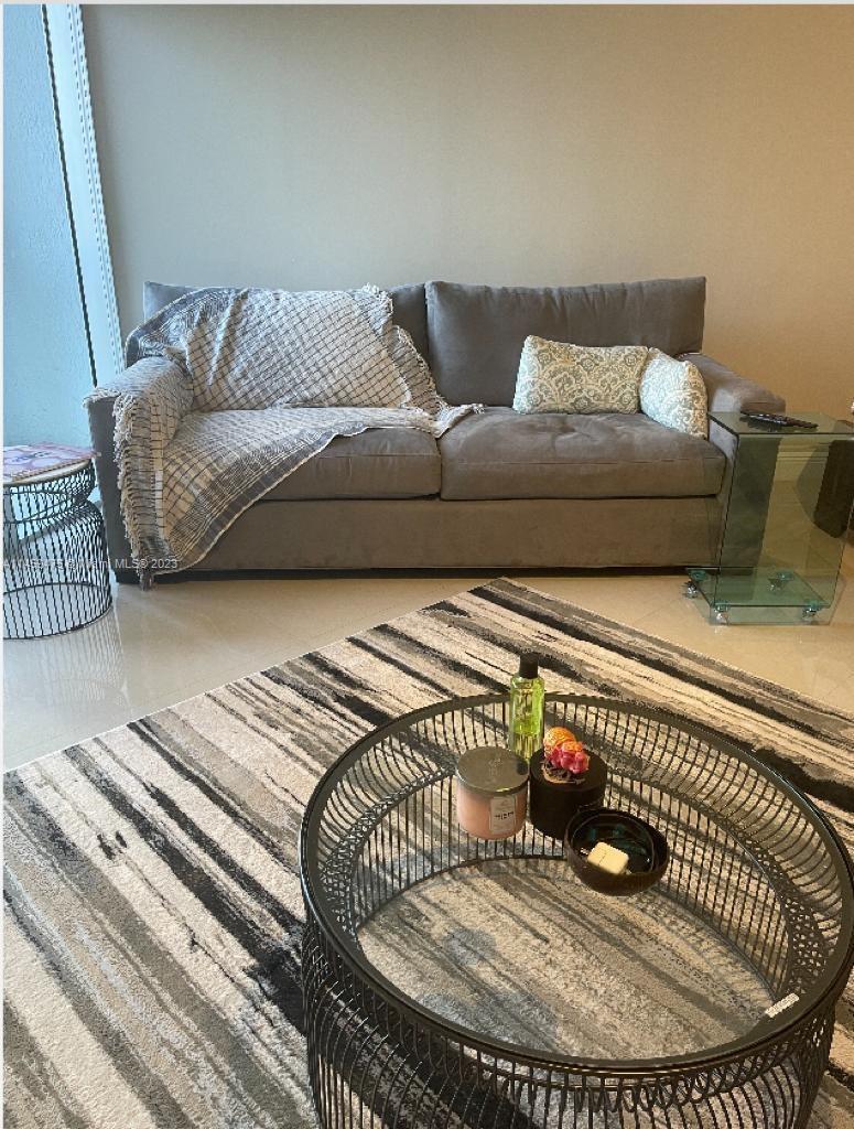 475 Brickell Ave 808