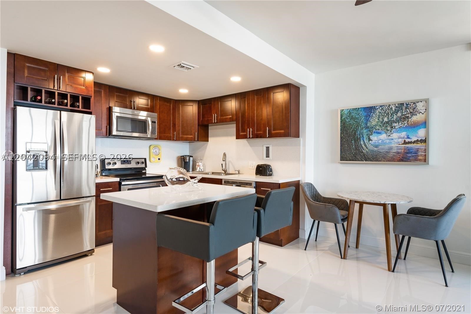 3505 S Ocean Dr (avail July,11 2026) 606