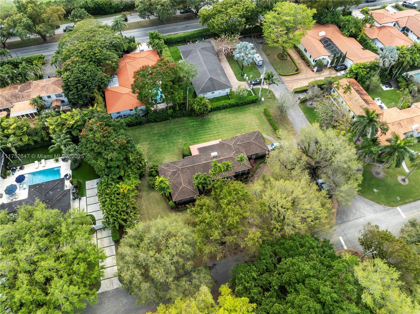 CORAL GABLES COUNTRY CLUB - Residential