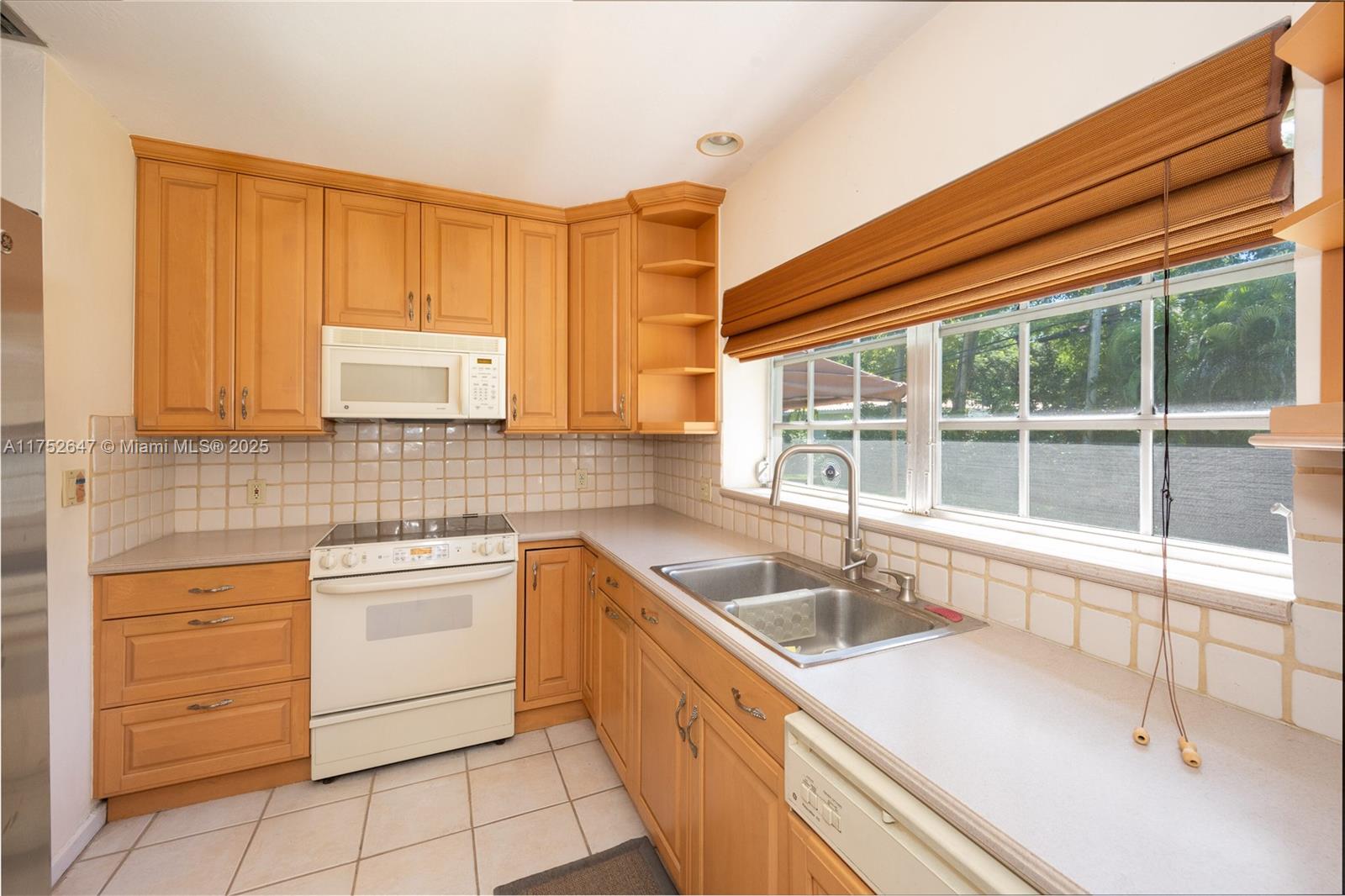 CORAL GABLES COUNTRY CLUB - Residential