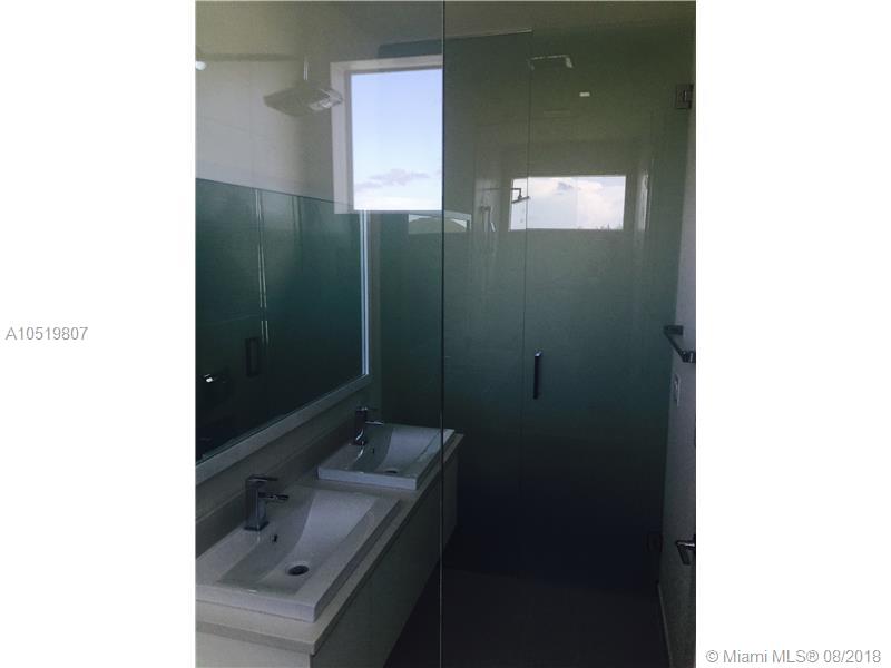 LANDMARK AT DORAL - Residential Lease
