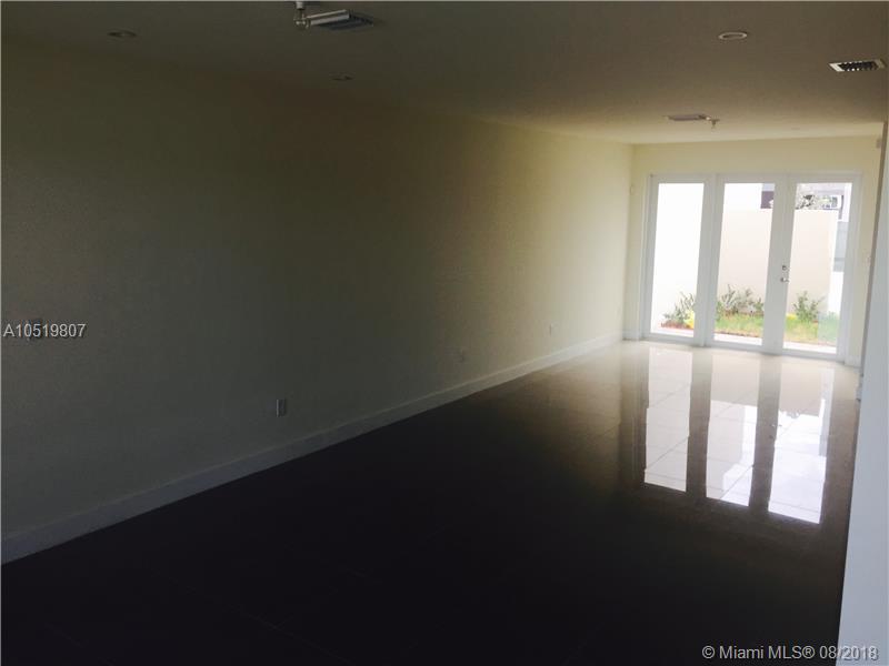 LANDMARK AT DORAL - Residential Lease