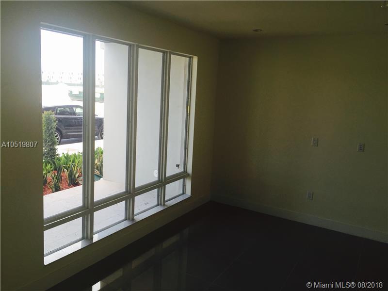 LANDMARK AT DORAL - Residential Lease