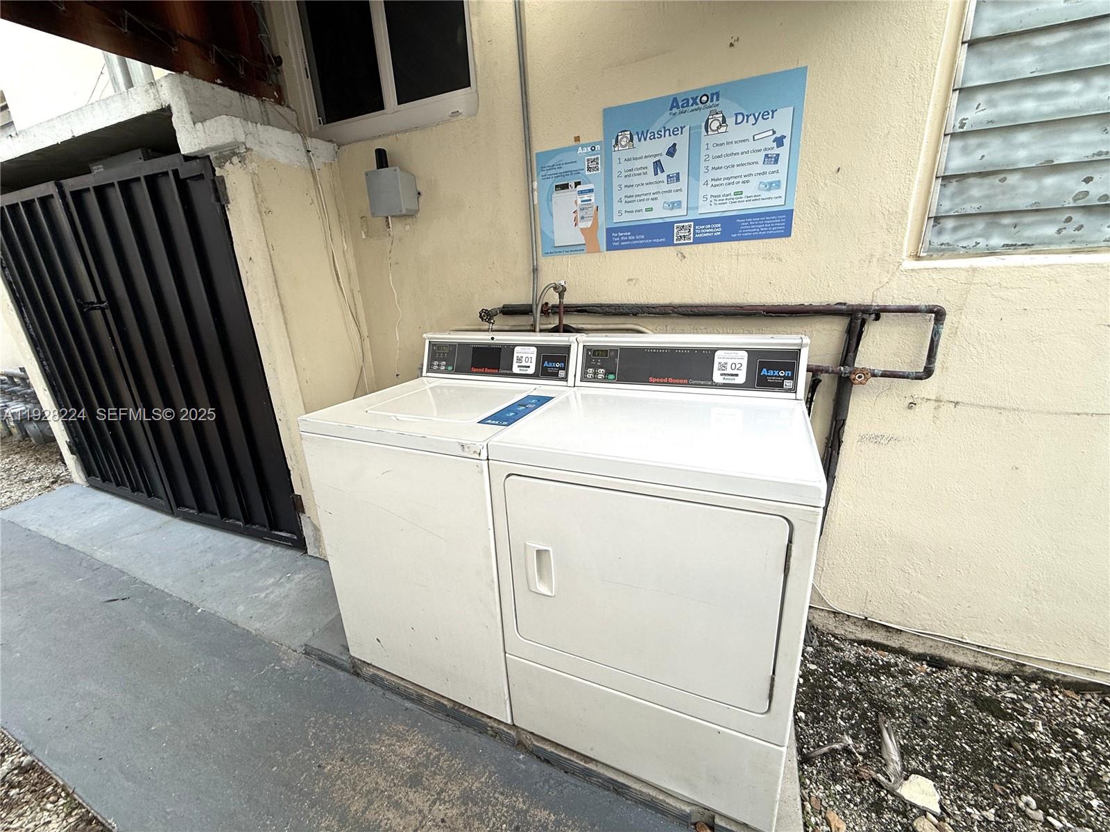 MIMO ON THE BEACH II COND - Residential Lease