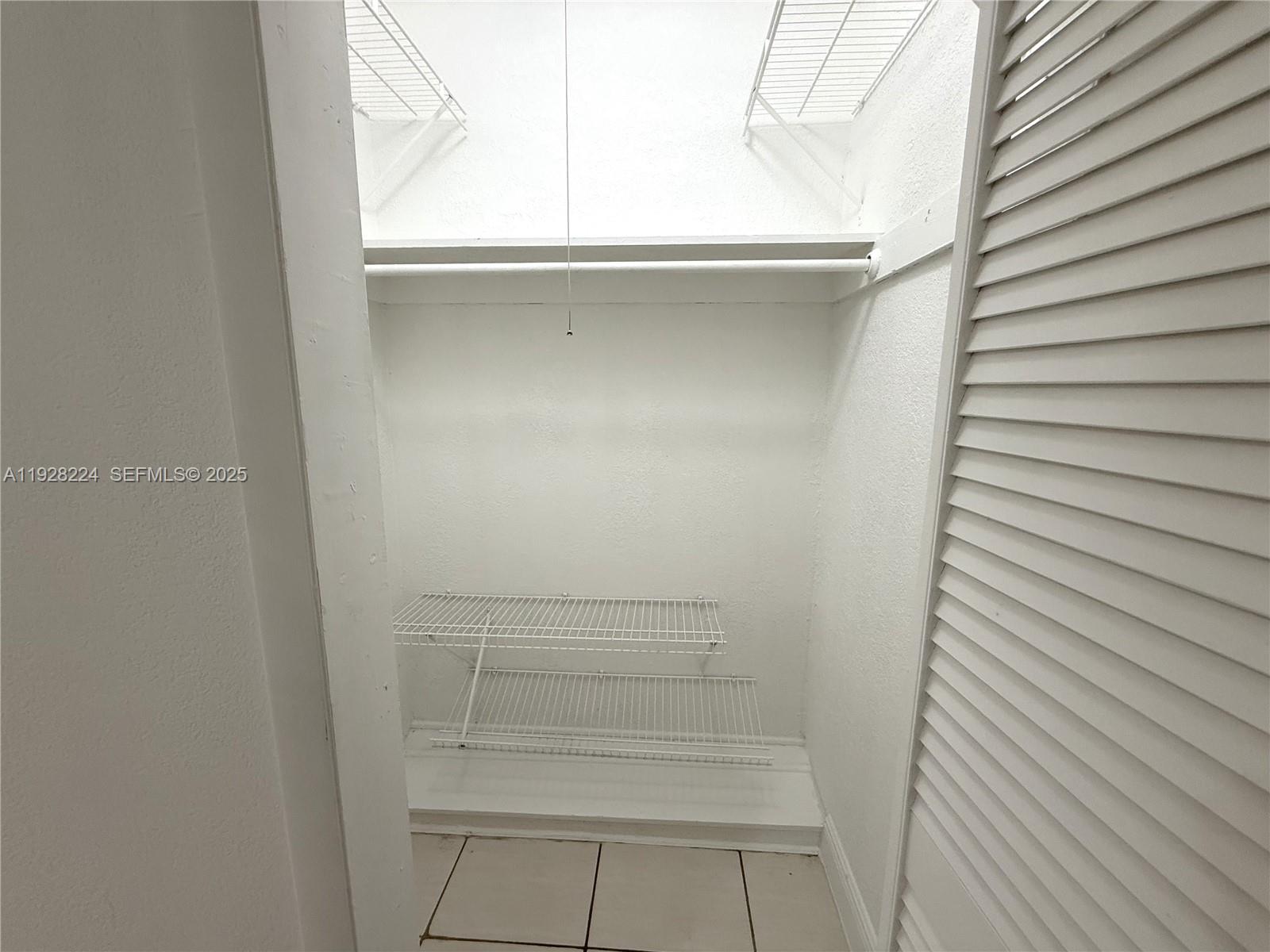 MIMO ON THE BEACH II COND - Residential Lease