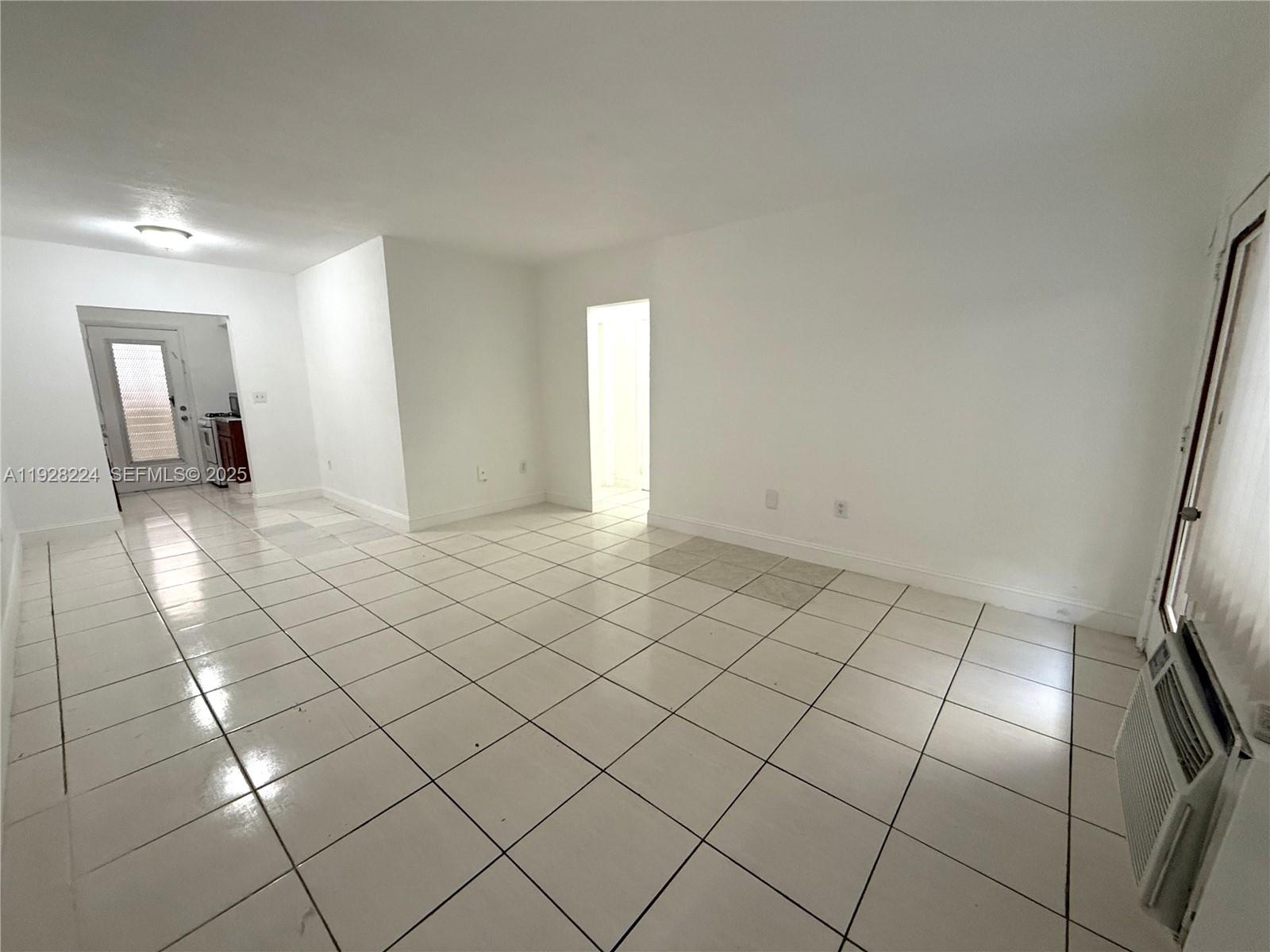 MIMO ON THE BEACH II COND - Residential Lease