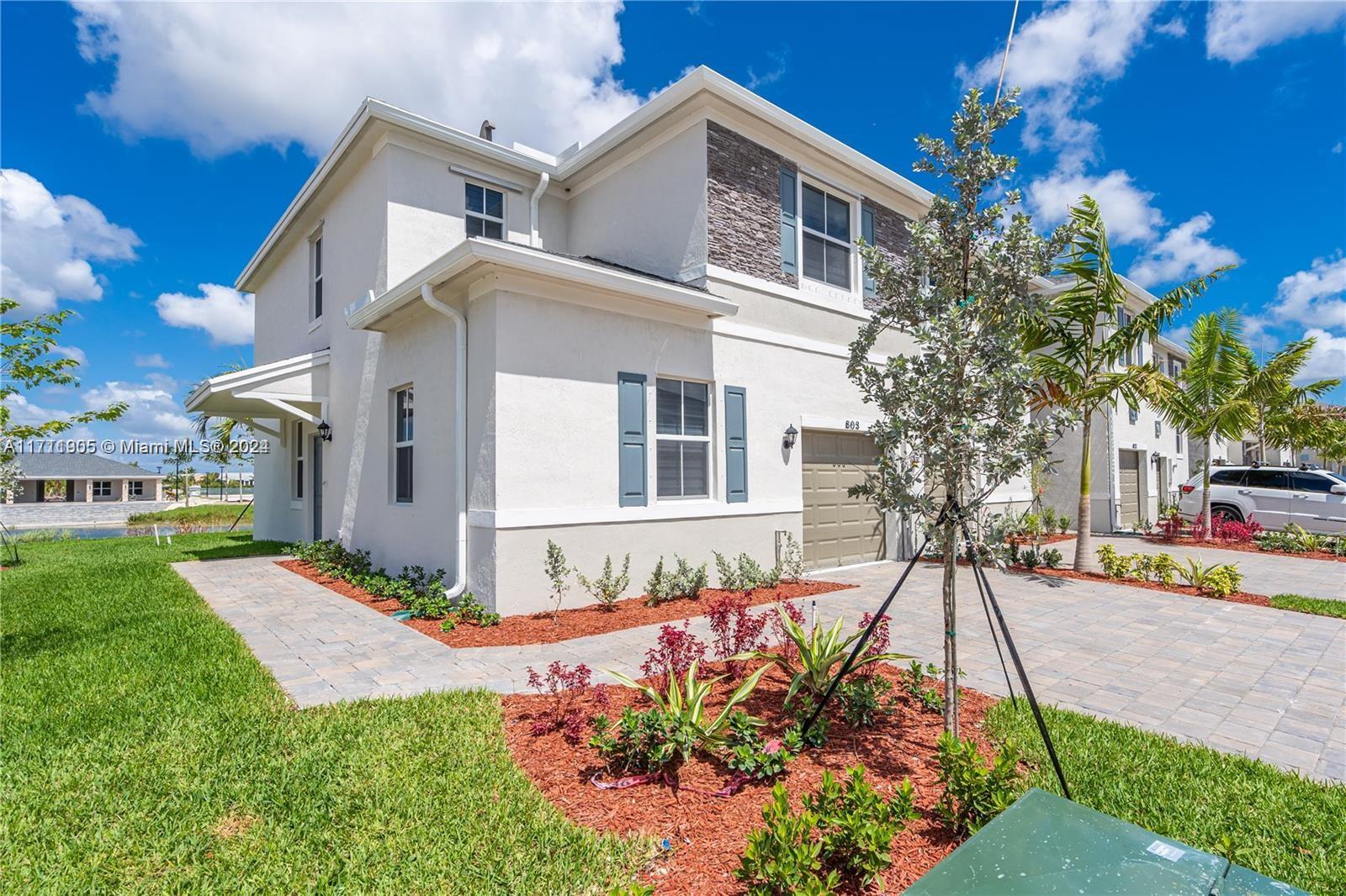 807 Se 19th St, Homestead, Miami-Dade County, Florida - 4 Bedrooms  
3 Bathrooms - 