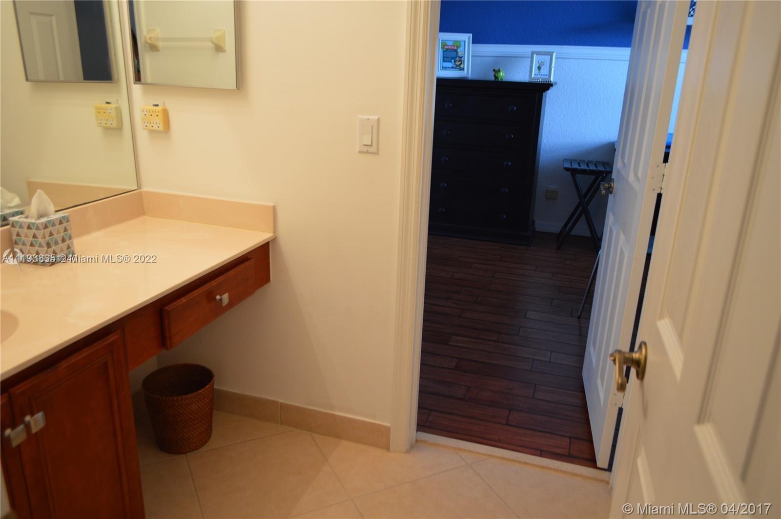 ISLES AT WESTON - Residential Lease