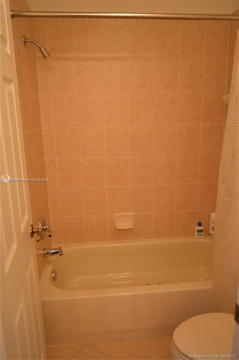 ISLES AT WESTON - Residential Lease