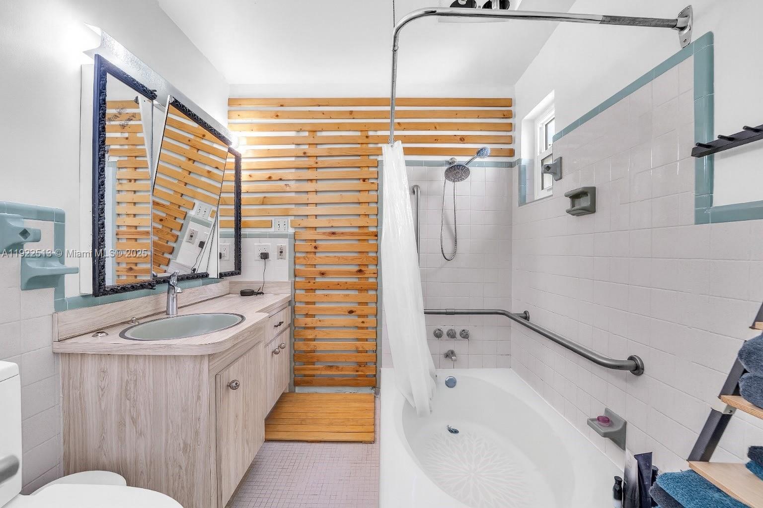 OVERBROOK SHORES NO-2 - Residential