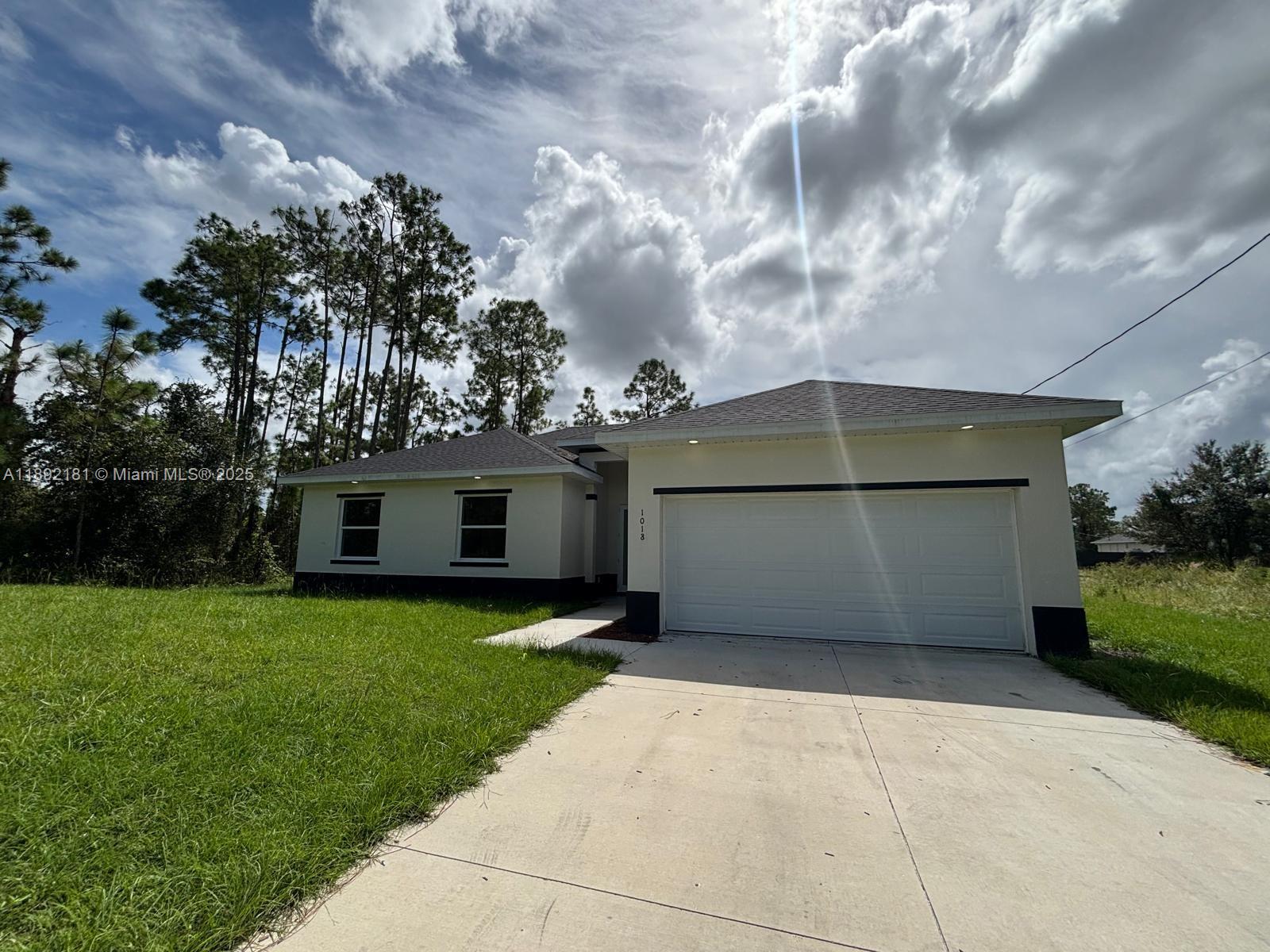 Brand-new construction rental home — Spacious 4 bedrooms, 2 baths, and a 2-car garage.
Open floor plan with modern finishes, quartz countertops, stainless steel appliances, and beautiful tile floors throughout. Bright, elegant, and move-in ready!
Convenient Southeast Lehigh Acres location with easy access to SR-82, shopping, and schools.
Fast approval and easy move-in process! Vacant and easy to show.