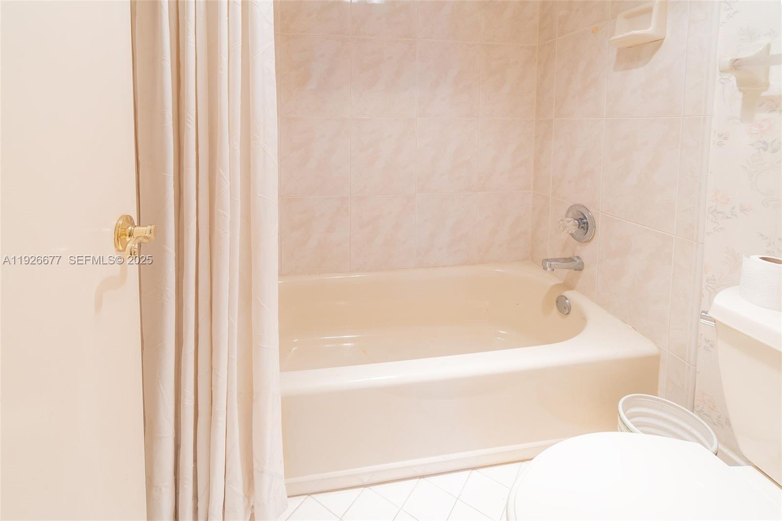 POINCIANA 10 PINE ISLAND - Residential