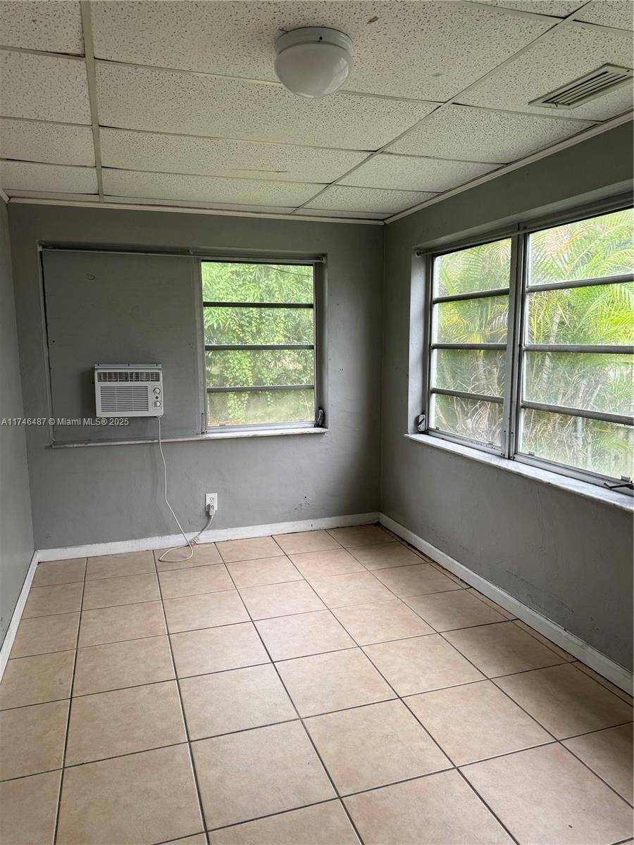 LAUDERDALE MANORS AMD PLA - Residential