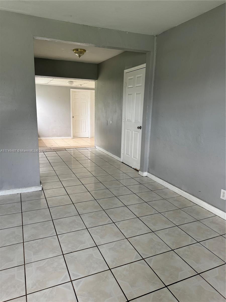 LAUDERDALE MANORS AMD PLA - Residential
