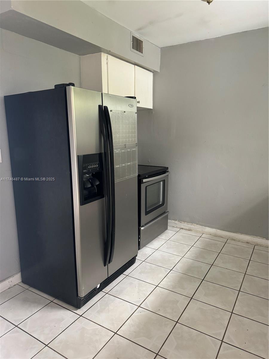 LAUDERDALE MANORS AMD PLA - Residential