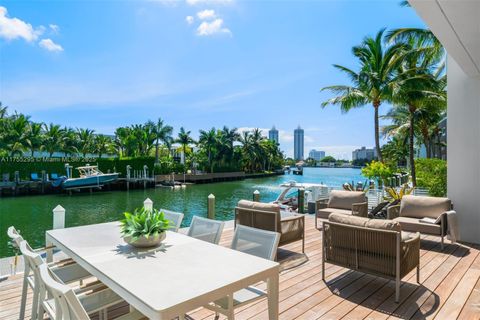 1011 W 48th St - The Ritz Carlton Miami Beach Miami Beach FL 33140