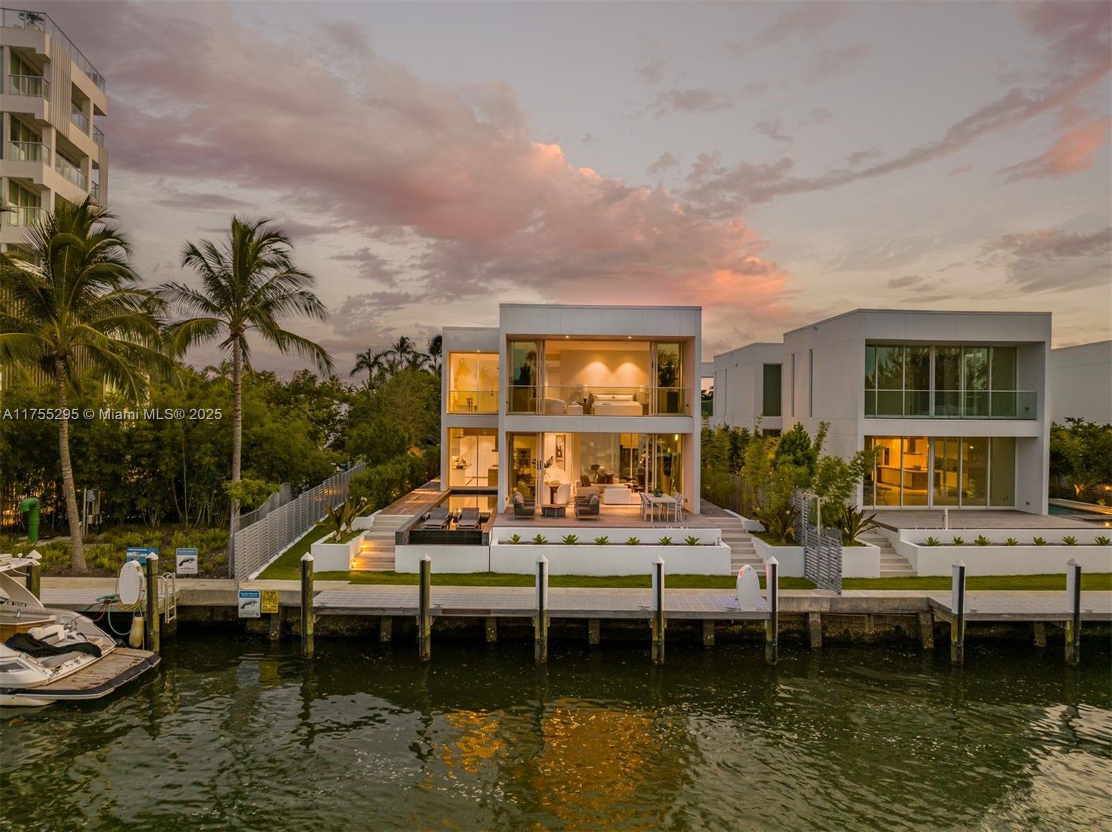 1011 W 48th St - The Ritz Carlton Miami Beach