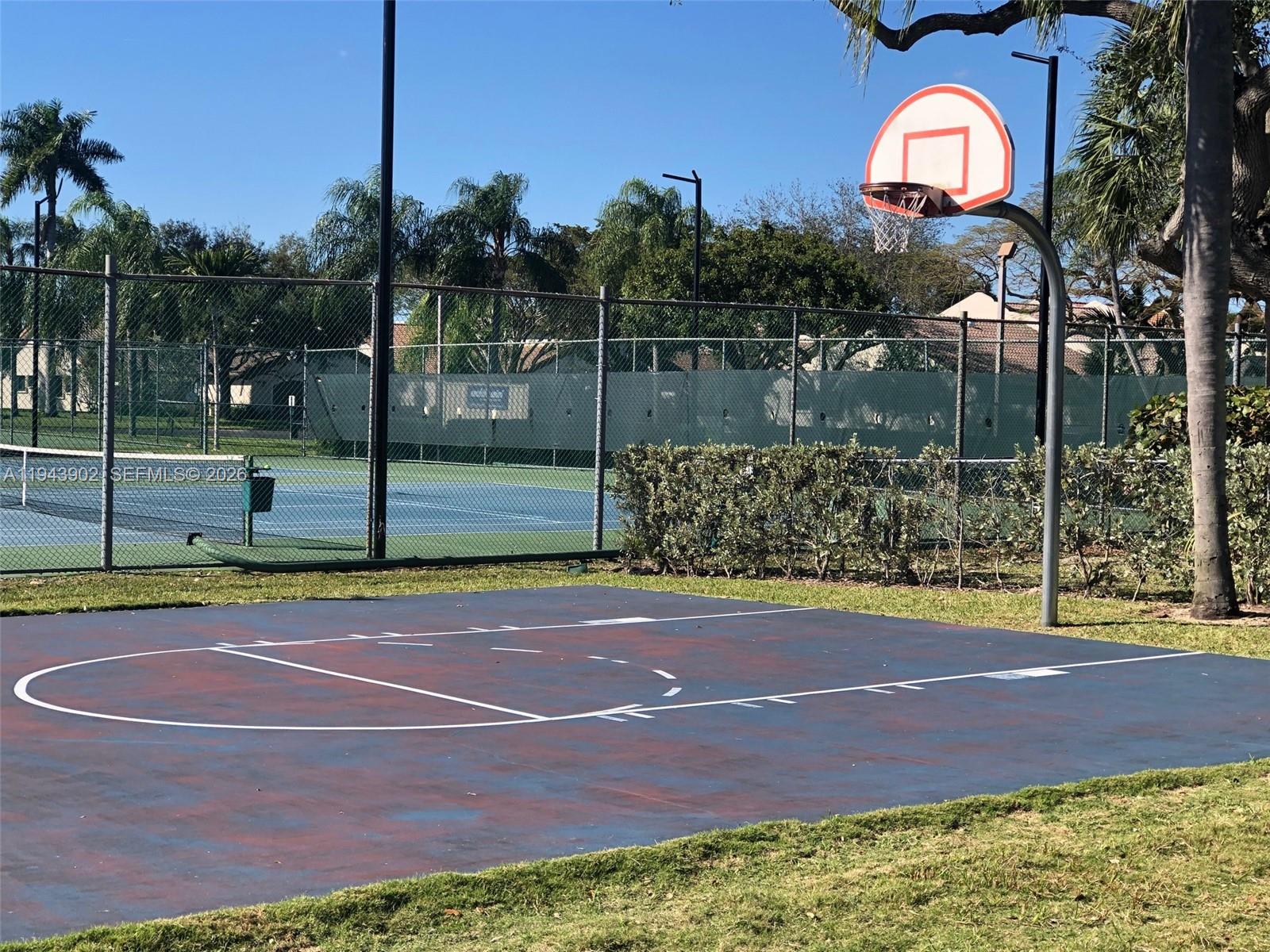 KINGS COURT WEST - Residential Lease