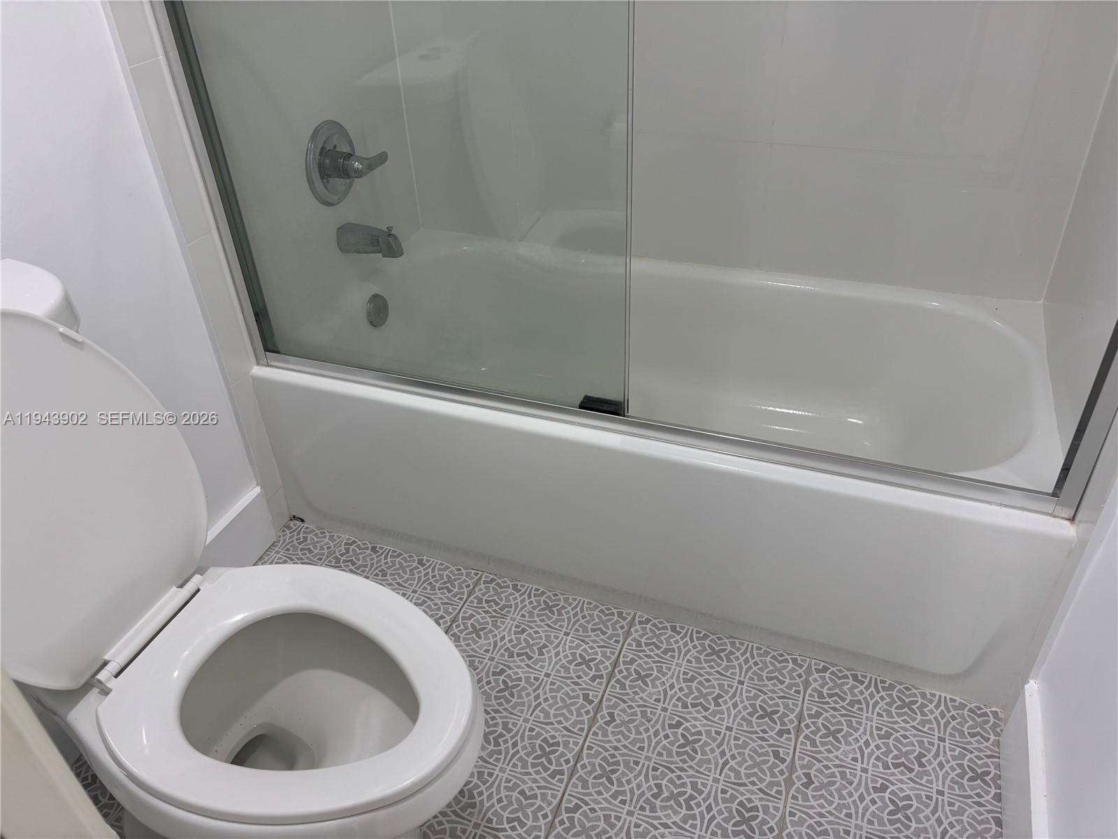 KINGS COURT WEST - Residential Lease