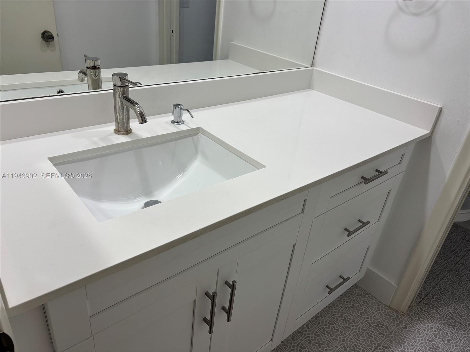 KINGS COURT WEST - Residential Lease