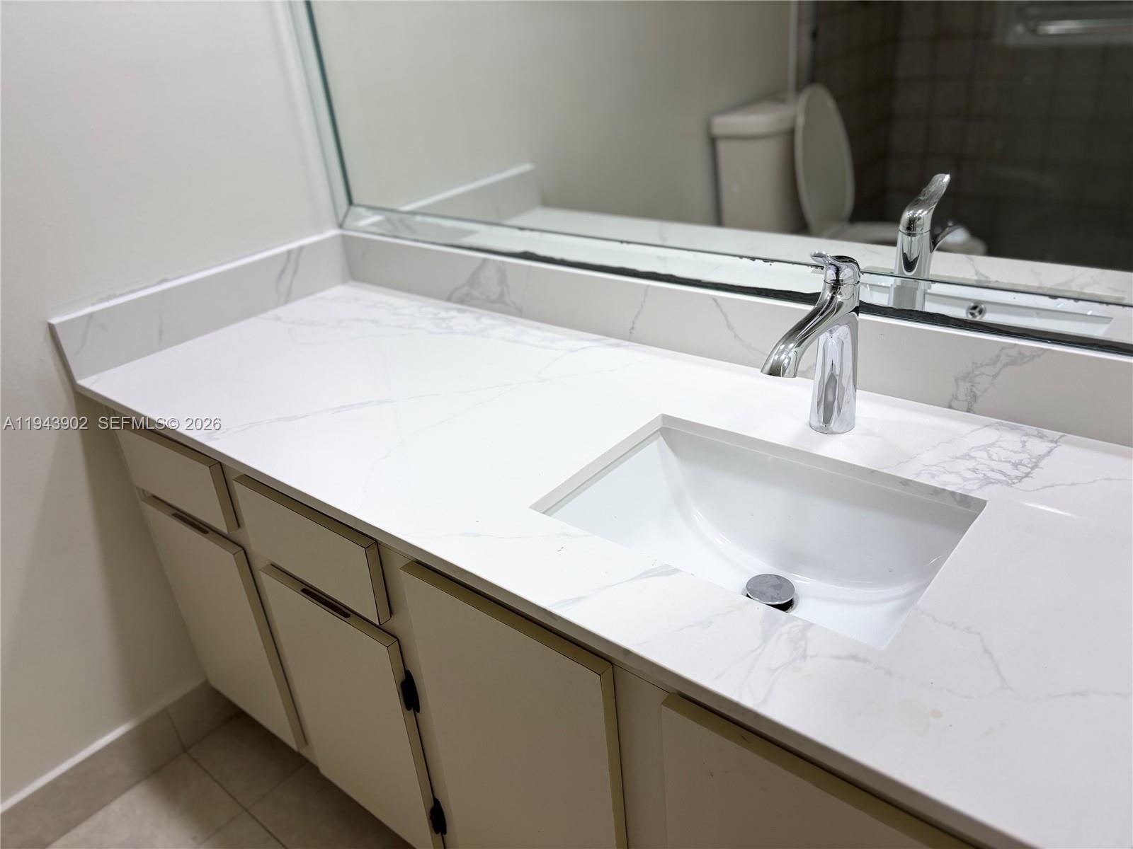 KINGS COURT WEST - Residential Lease