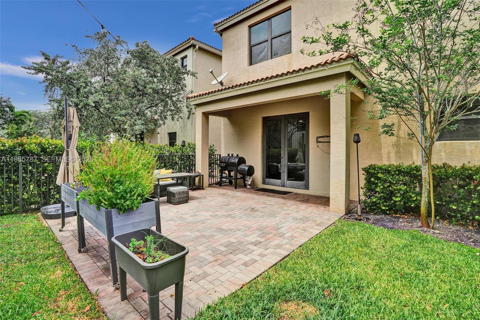 CHAMPION LAKES - Residential Lease