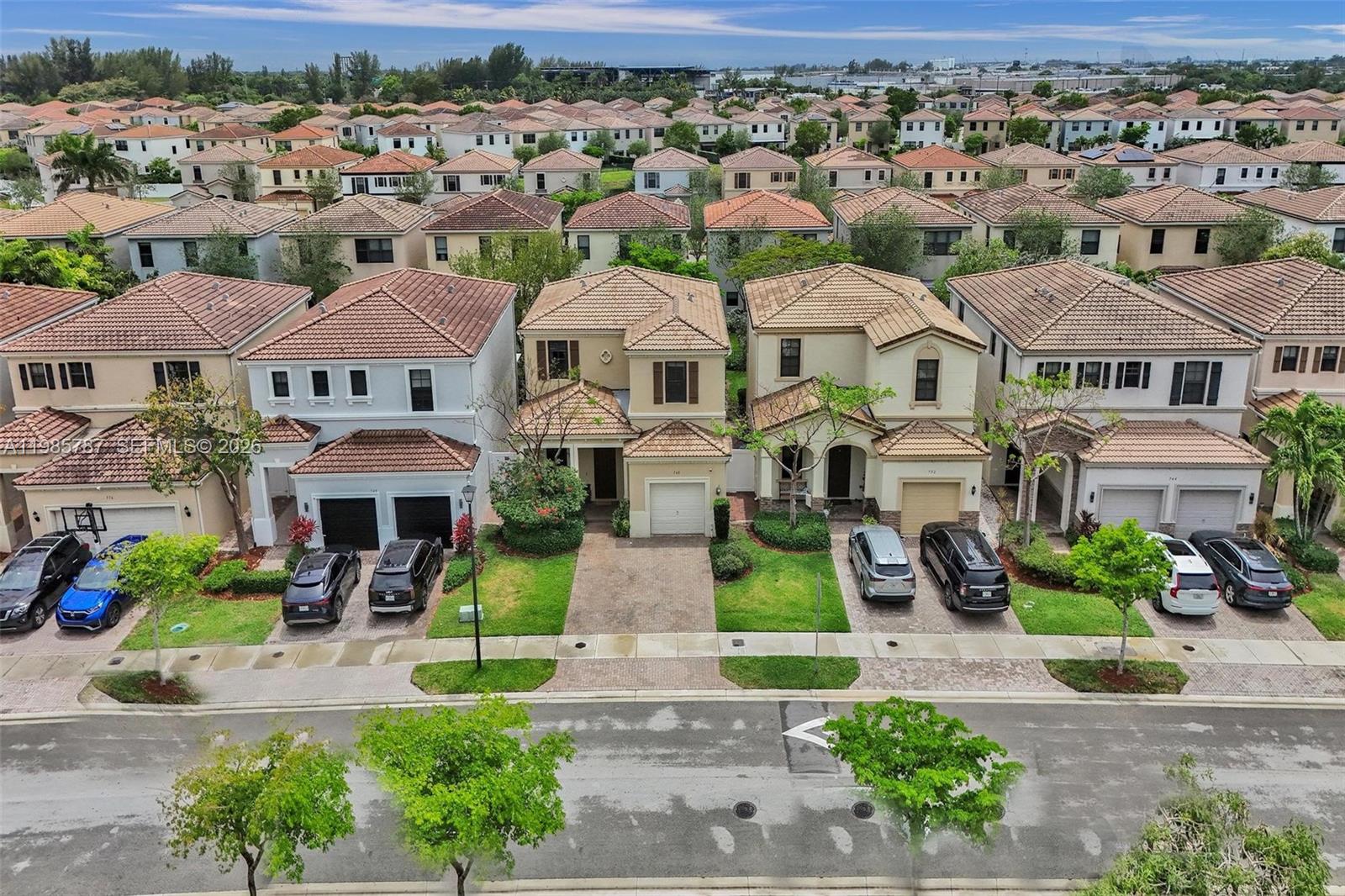 CHAMPION LAKES - Residential Lease