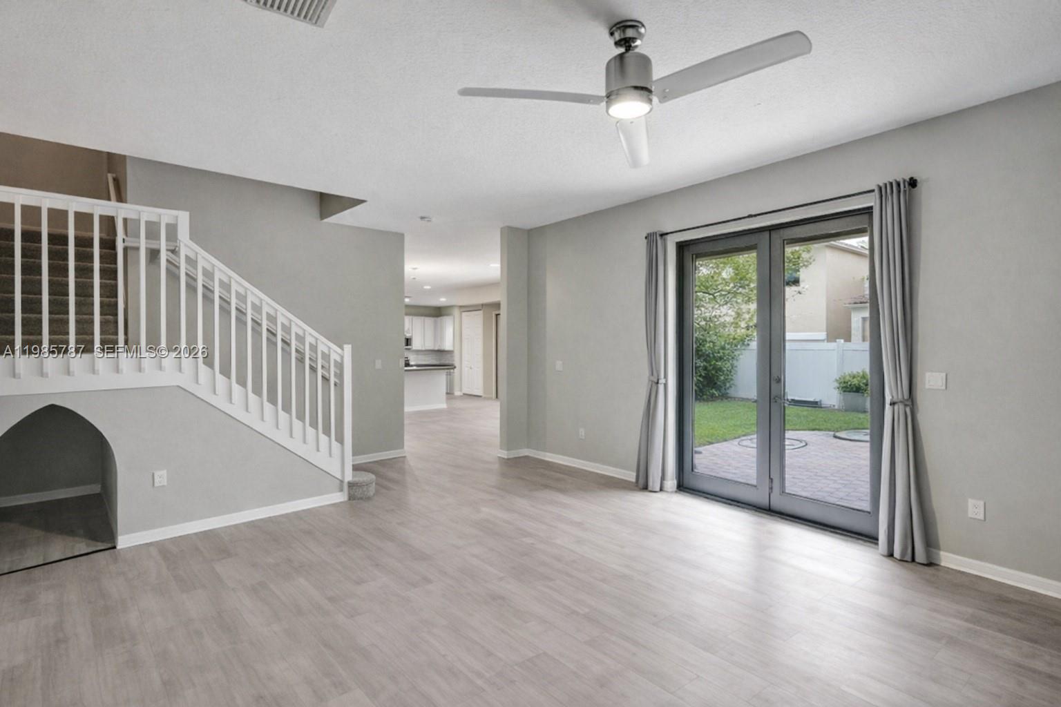 CHAMPION LAKES - Residential Lease