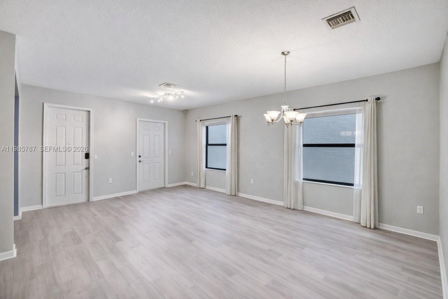 CHAMPION LAKES - Residential Lease