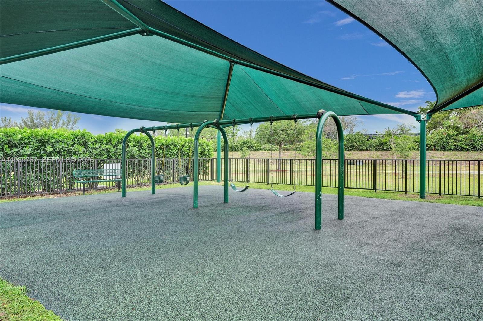 CHAMPION LAKES - Residential Lease