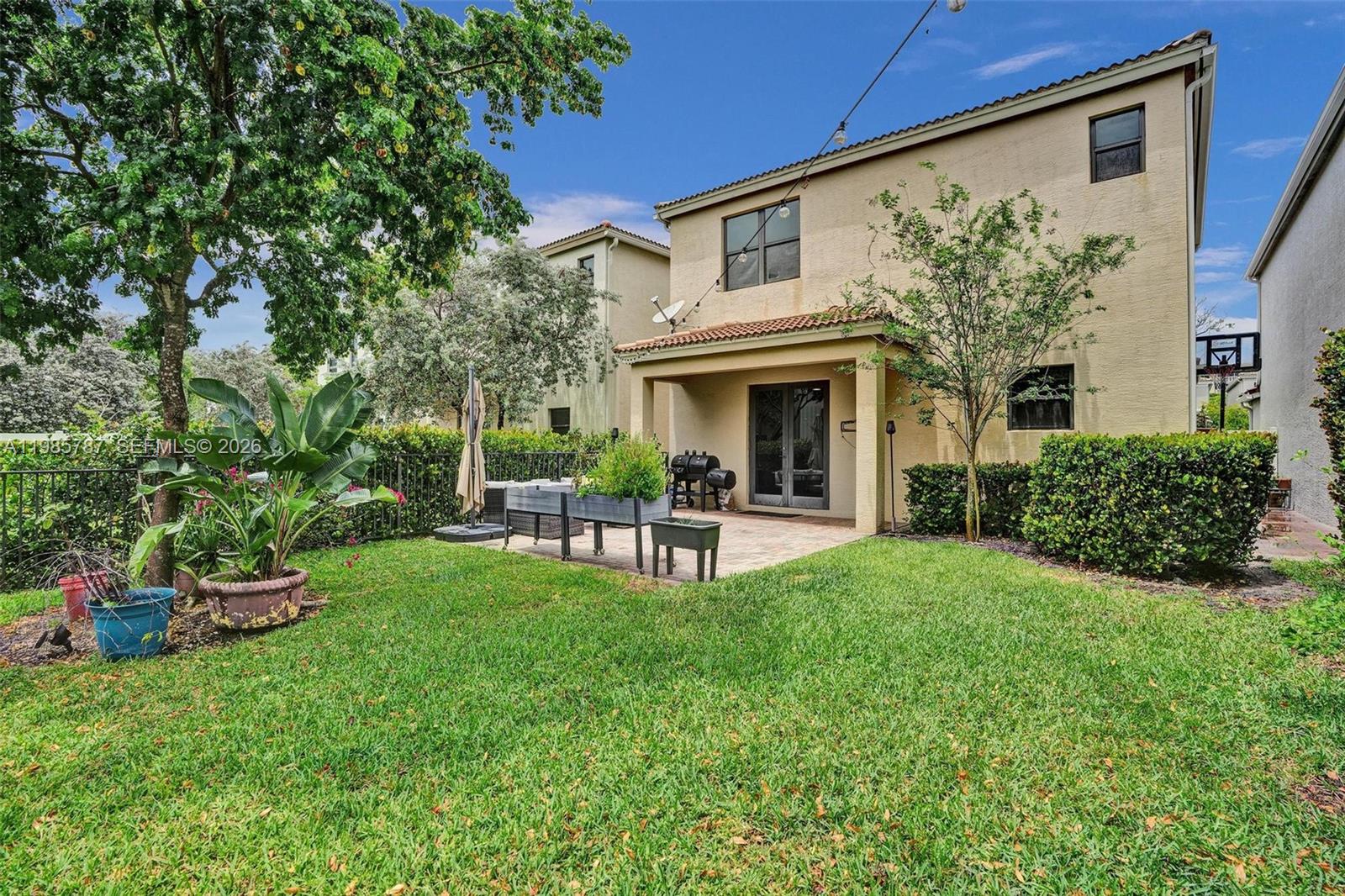 CHAMPION LAKES - Residential Lease