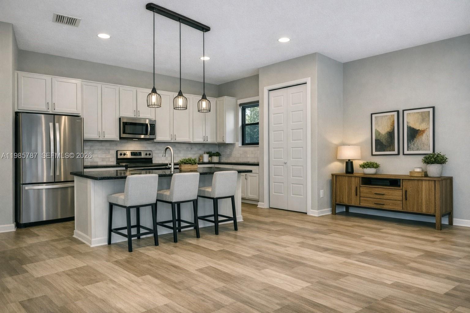 CHAMPION LAKES - Residential Lease