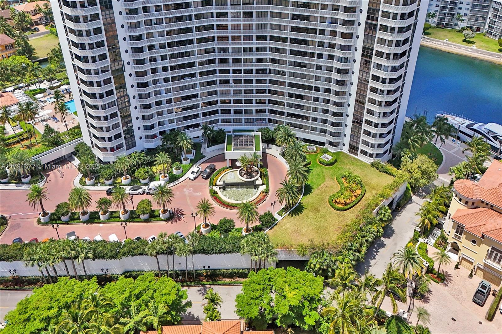 1000 ISL BLVD WILLIAMS IS - Residential